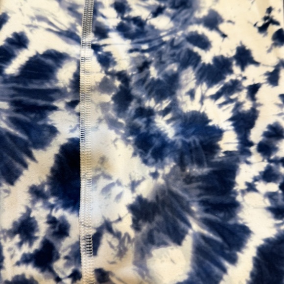 ⭐️NWT⭐️RBX Super Soft Tie Dye Workout/Leggings **Includes matching scrunchee** - Picture 3 of 6